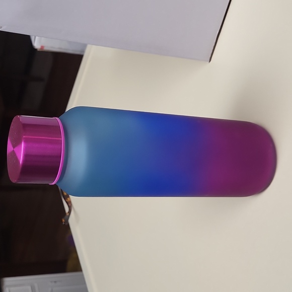 Starbucks Glass Ombre 20 ounce Drink Bottle - Picture 7 of 7